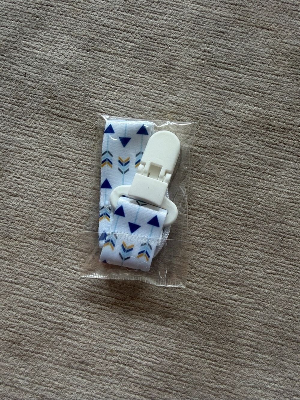 Silicone Pacifier Clips Teethers 9 - Picture 6 of 6